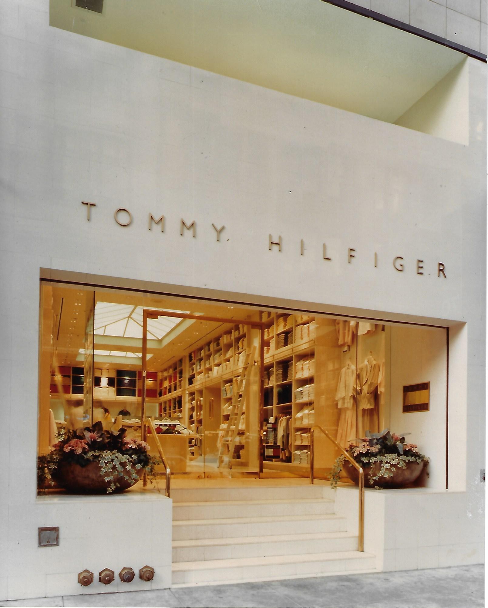 Tommy Hilfiger Exterior