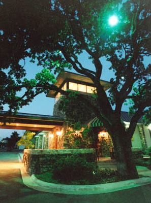 Restaurant &middot; Brewery